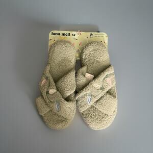 Women’s Luna Mellow Green Christmas String Lights Slippers Size Small 5/6 NWT